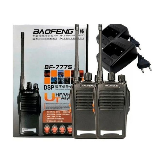 Talkie-walkie Baofeng avec tous ces accessoires pour une communication propre avec une grande portée.